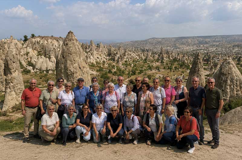 Grupo de viajeros durante un viaje organizado acompañado a Turquía